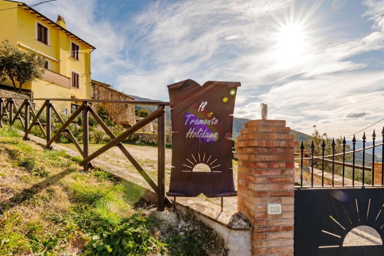 Il Tramonto Holidays Apartment Trevi Bagian luar foto