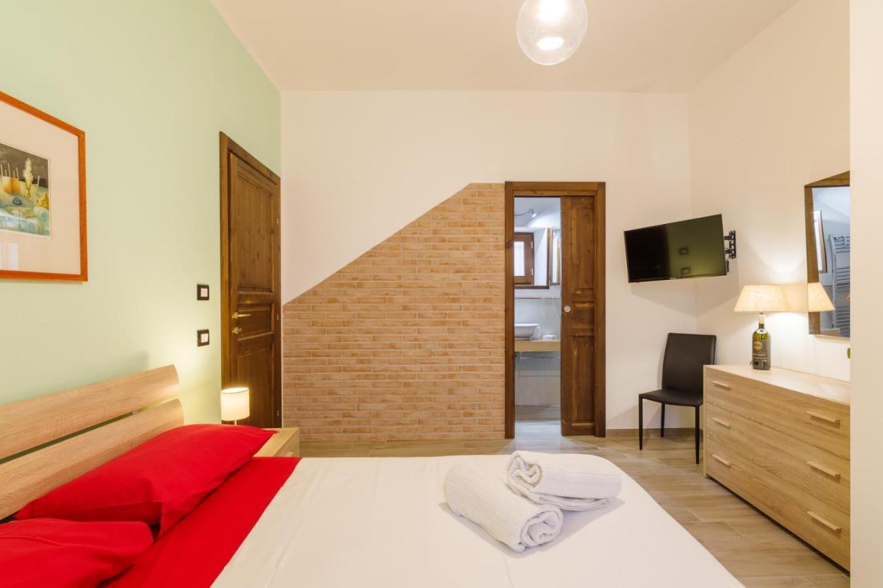Il Tramonto Holidays Apartment Trevi Bagian luar foto
